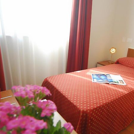 Camere Delfini Palmanova Bagian luar foto